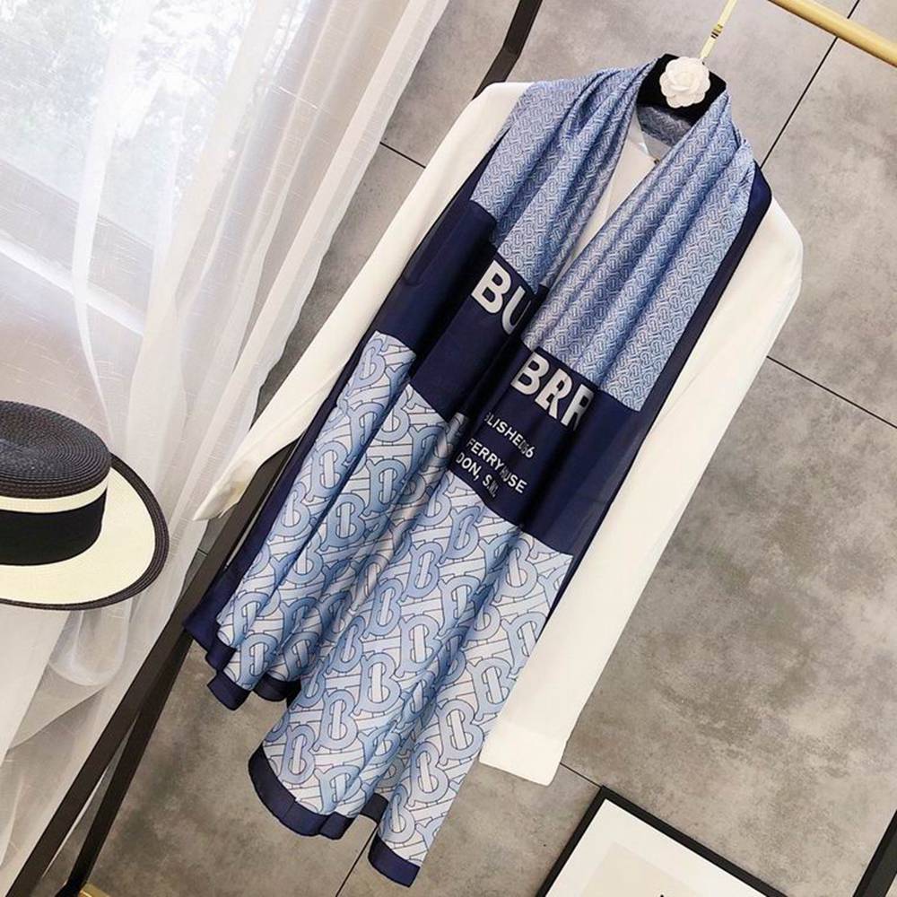 B**rry scarf